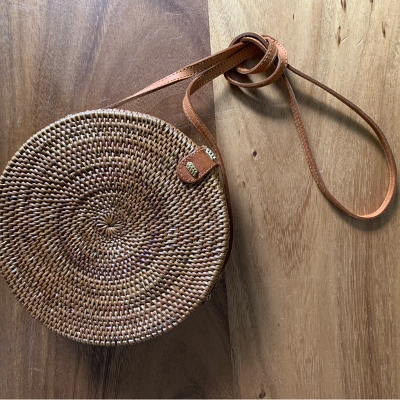 Balinese Rattan Purse - Picture 6 of 6